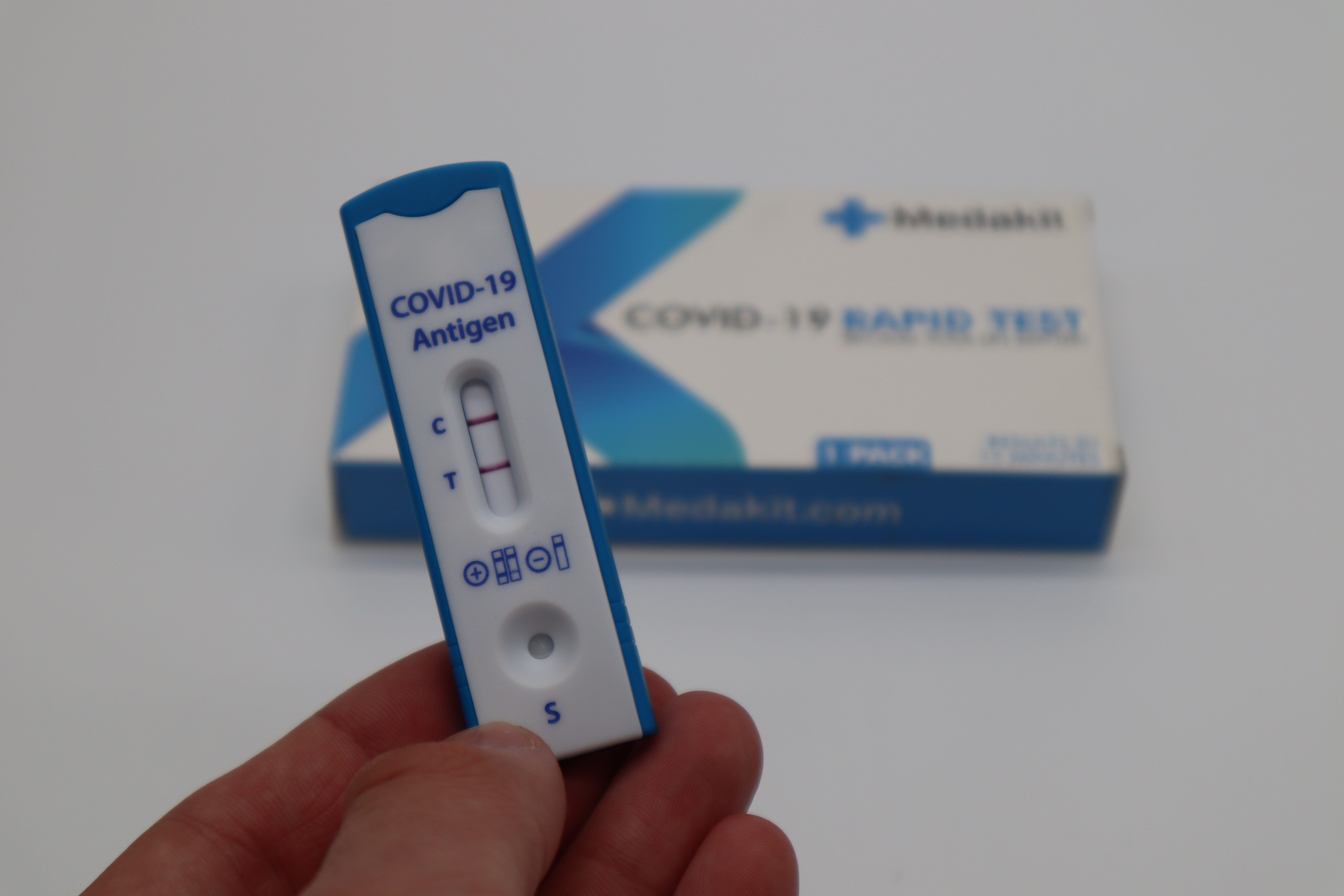 Preukazovanie sa negatívnym testom na COVID-19 pri vstupe do objektu prevádzkovateľa z pohľadu GDPR *aktualizované 02.11.2020